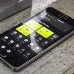 App極簡整理主題視覺：呈現手機主螢幕從雜亂到極簡的整理前後對比