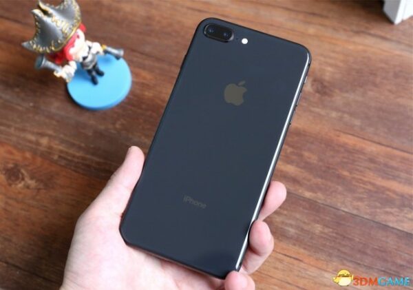 夸张：iPhone 6用户称更换新电池后性能跑分翻番