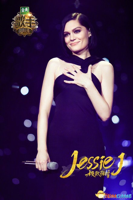 歌手Jessie J发视频吐槽 飞机解禁手机是好是坏
