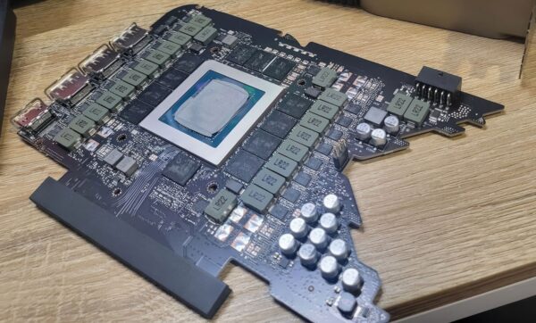 RTX 4090显卡悄悄升级了！成本更低 能降价吗？