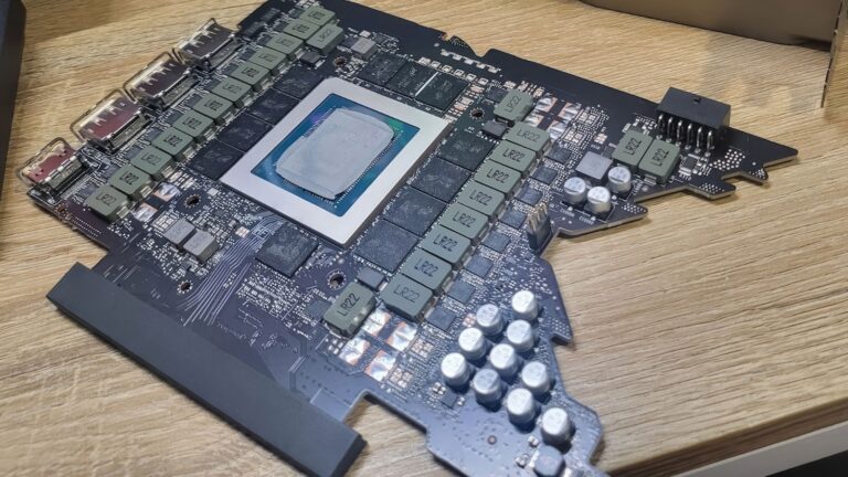 RTX 4090显卡悄悄升级了！成本更低 能降价吗？