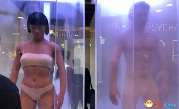 CES 2018展会黑科技 克隆人产品“人体套管”问世