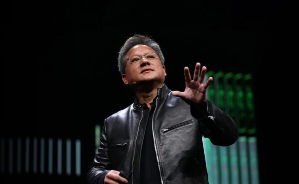 矿卡崩了也没事！英伟达自信表态：我们游戏显卡也很行